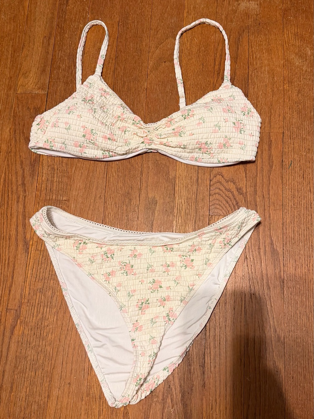 NWOT Dippin Daisy Bikini Set